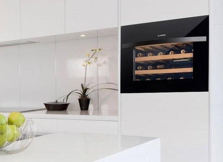 Винний вбудований холодильник на 51 л Klarstein Vinsider 24 Built-In Uno, чорний (10034852) 10034852 фото